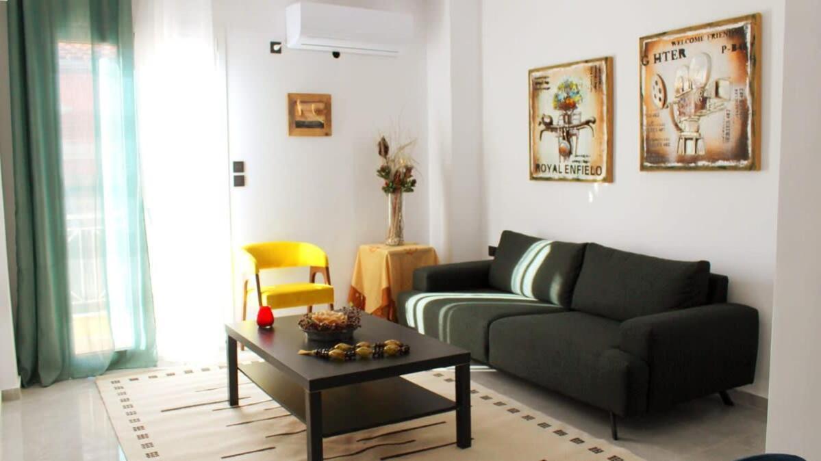 Patras Cozy Nest In The Vibrant City Center Eksteriør bilde
