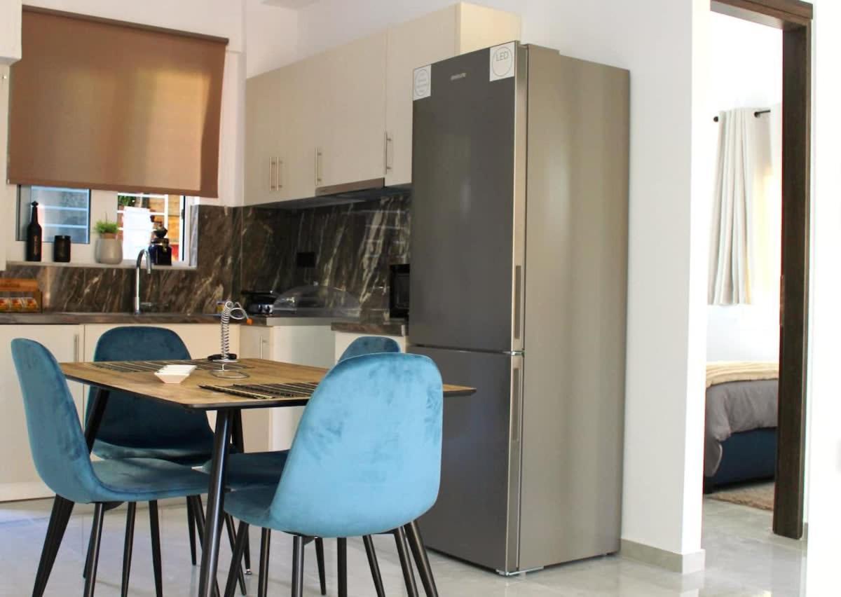 Patras Cozy Nest In The Vibrant City Center Eksteriør bilde