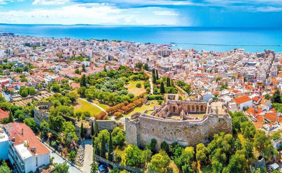 Patras Cozy Nest In The Vibrant City Center Eksteriør bilde