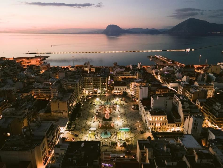 Patras Cozy Nest In The Vibrant City Center Eksteriør bilde