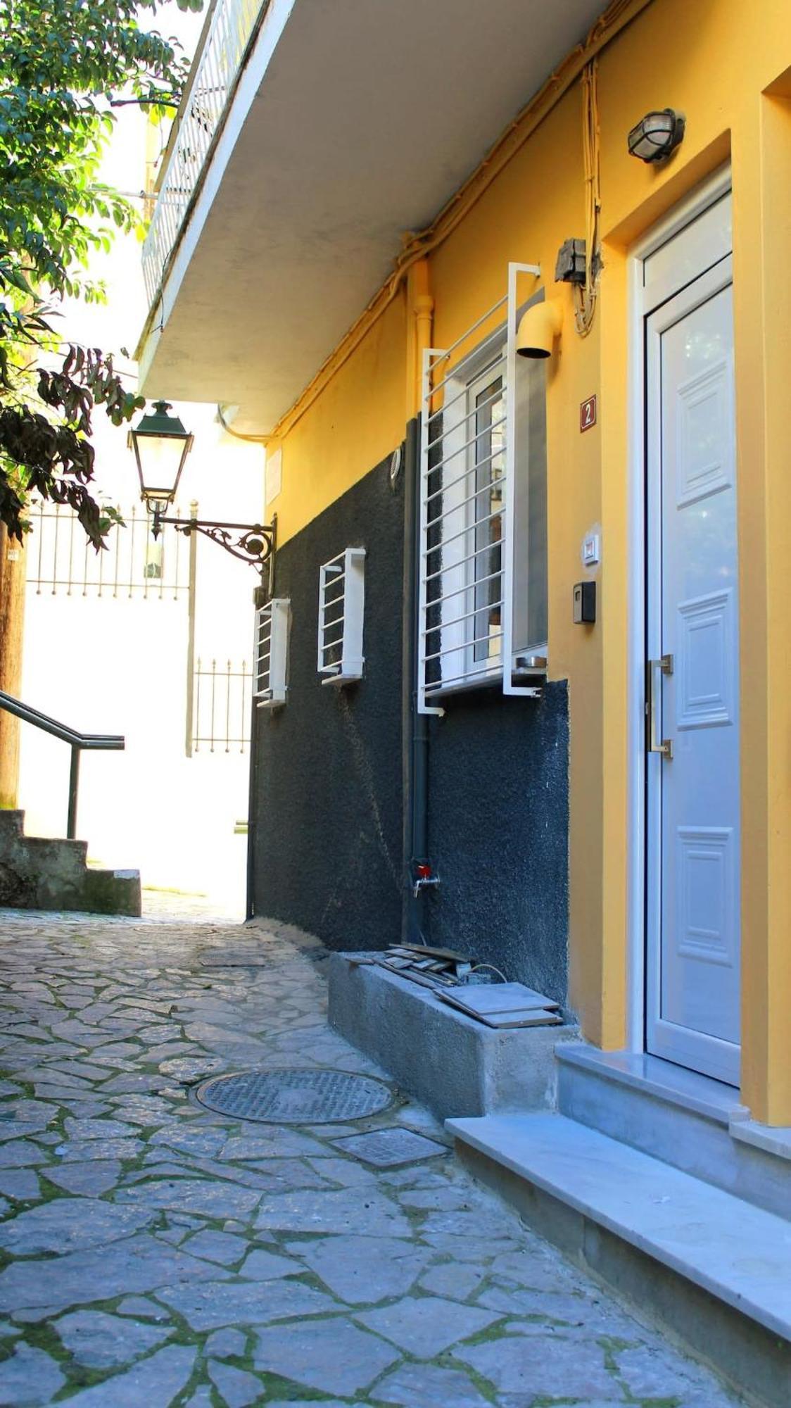 Patras Cozy Nest In The Vibrant City Center Eksteriør bilde
